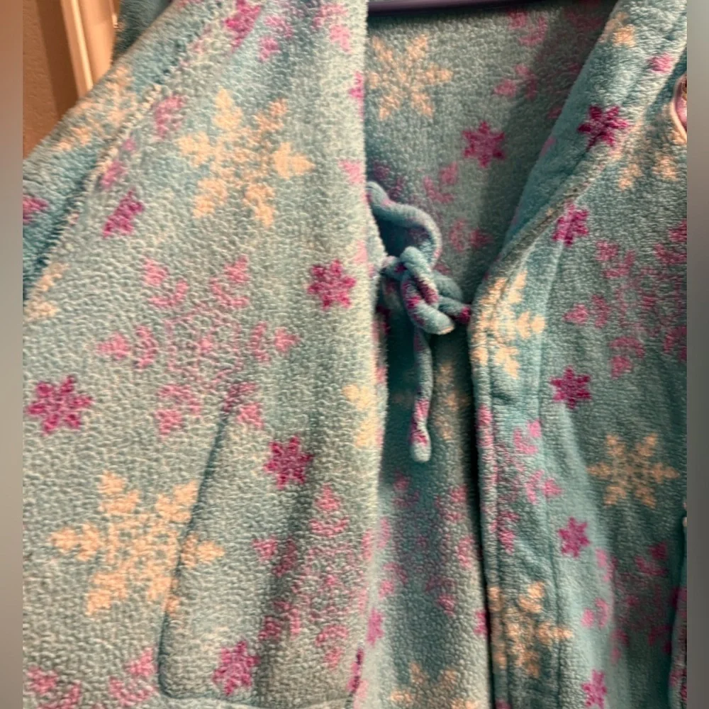 Disney Elsa Frozen blue robe with long sleeves in blue with pink purple Medium